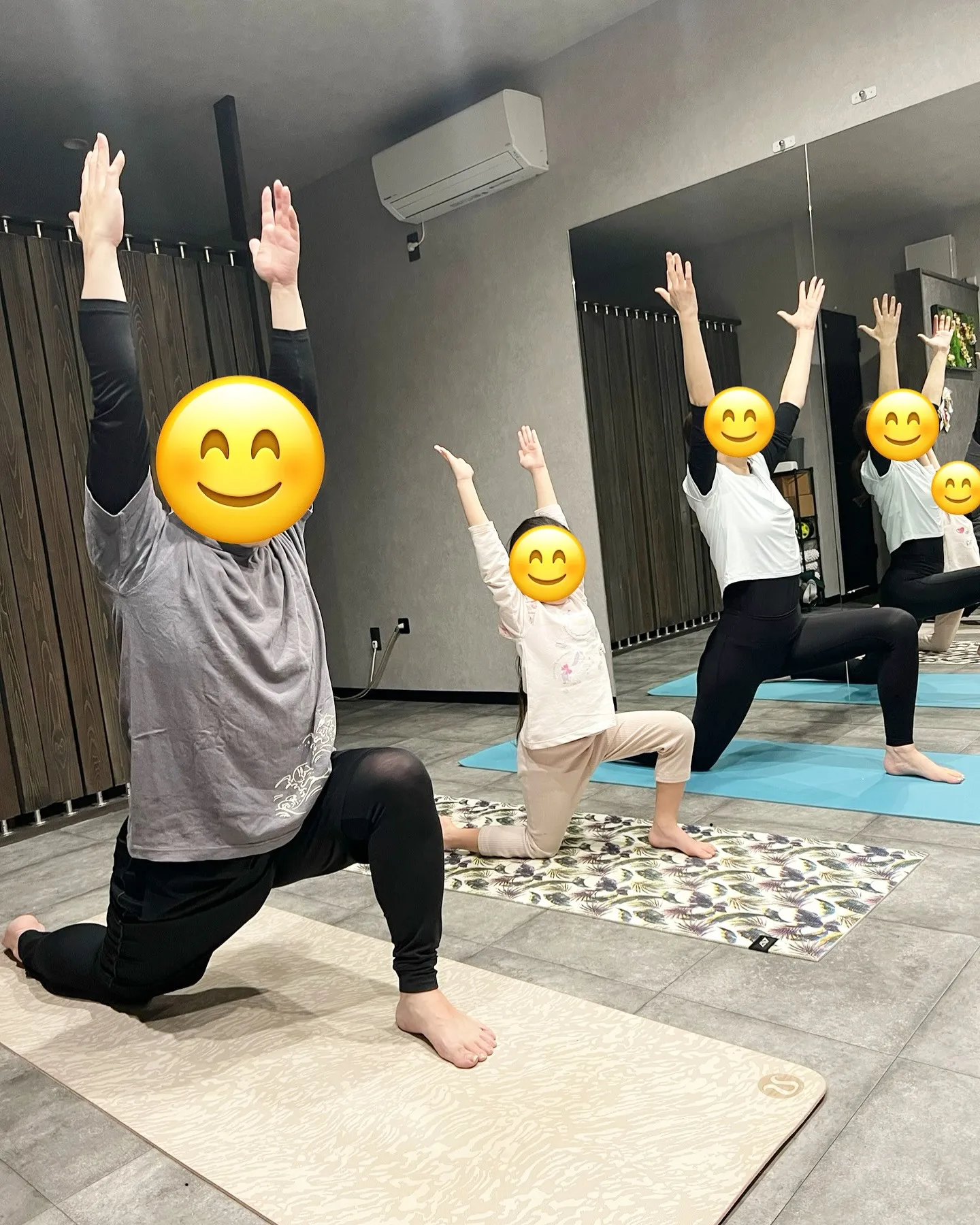 ファミリーでヨガ🧘‍♀️🌙☀️